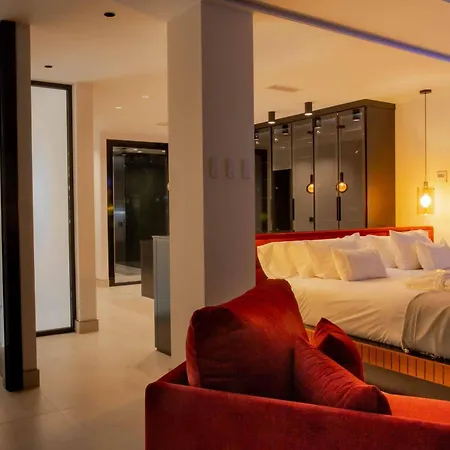 Villa Infinity *